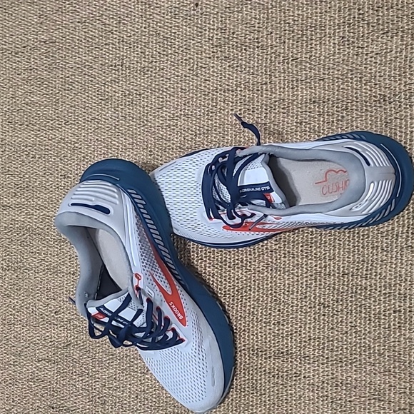 BROOKS ADRENALINE Cushion Support Tennis Shoes 10.5 - Picture 2 of 6